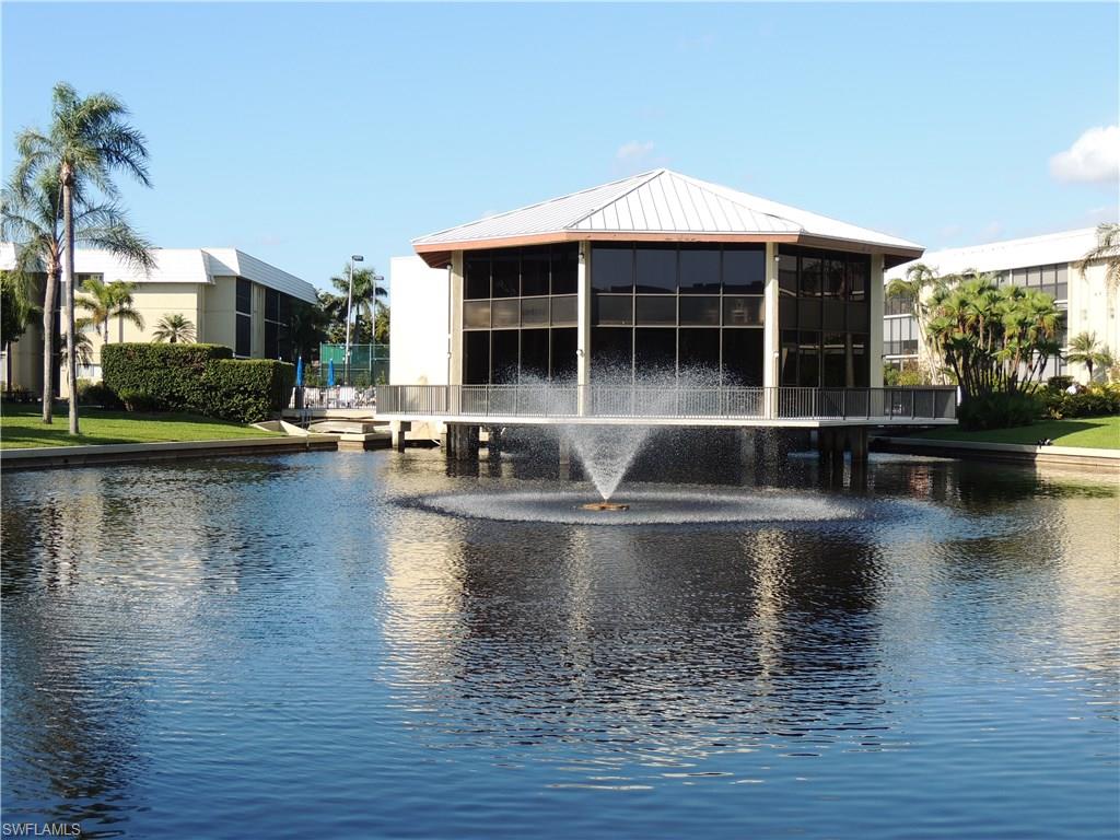 HIDDEN LAKE VILLAS - Residential