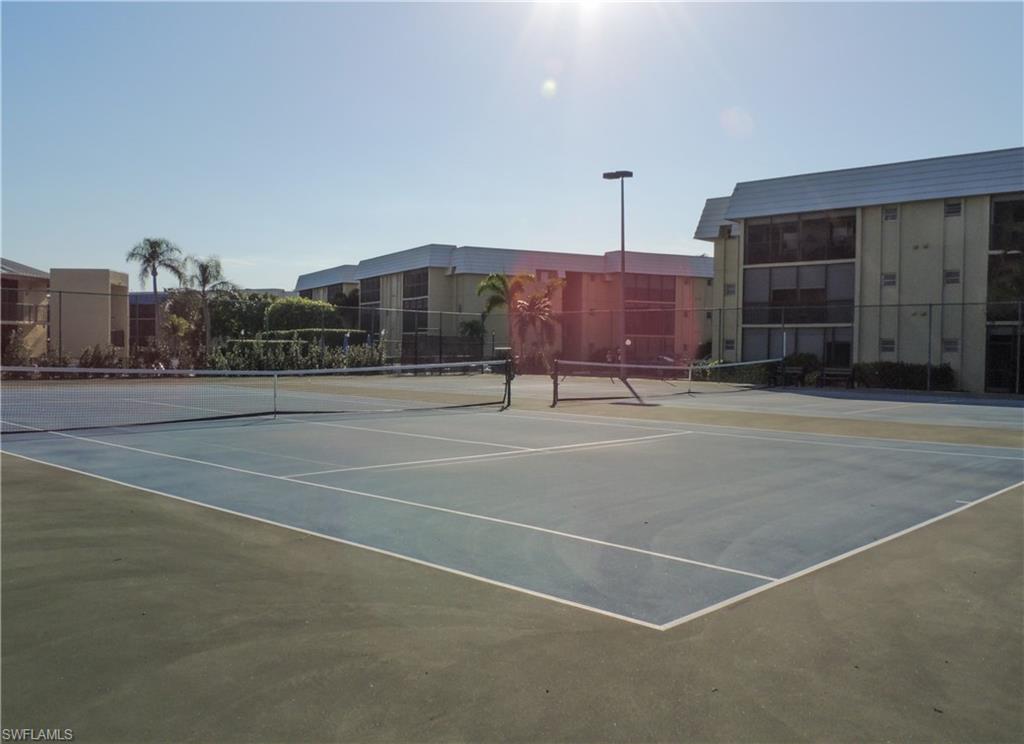 HIDDEN LAKE VILLAS - Residential