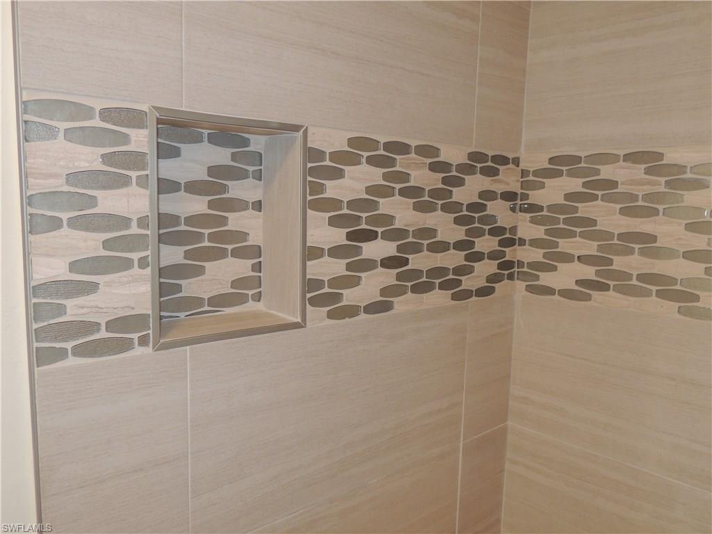 HIDDEN LAKE VILLAS - Residential