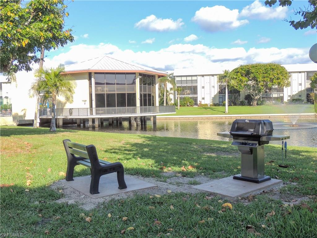 HIDDEN LAKE VILLAS - Residential