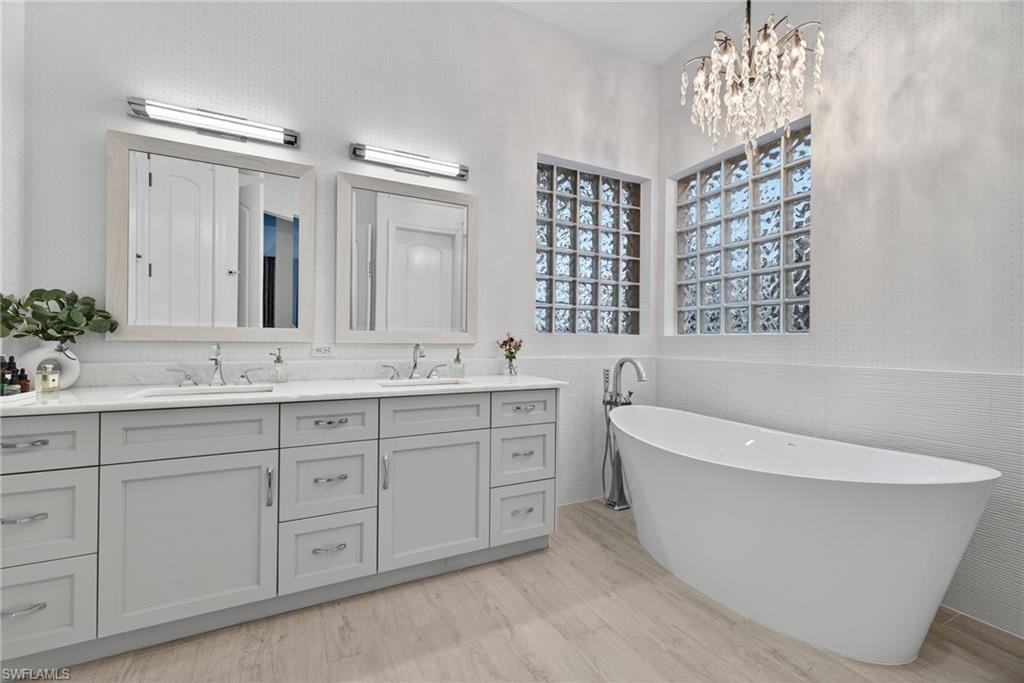 HAMMOCK ISLES - Residential