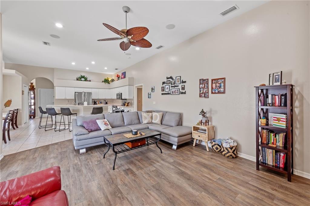 STONEYBROOK - Residential