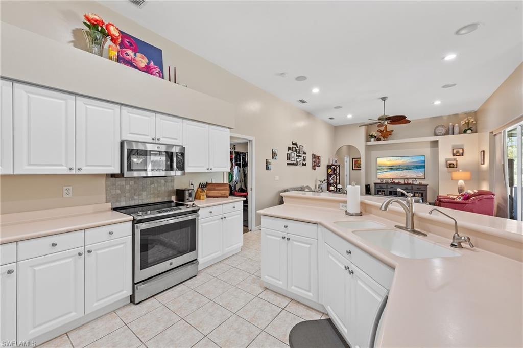 STONEYBROOK - Residential