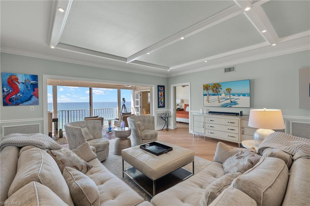 2901 Gulf Shore BLVD N 701S