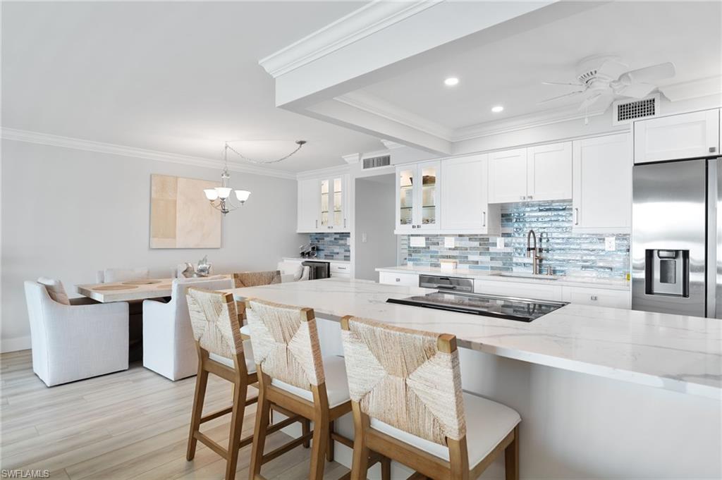 MOORINGS BAY APTS - Residential