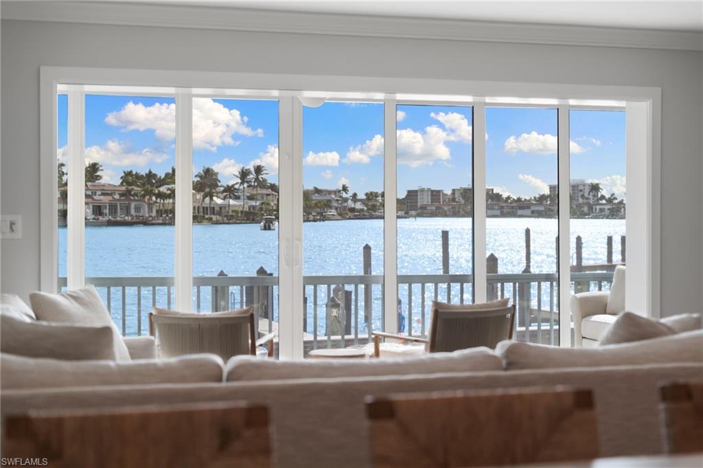 MOORINGS BAY APTS - Residential