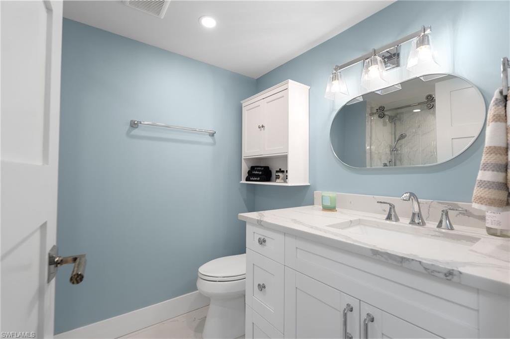 MOORINGS BAY APTS - Residential