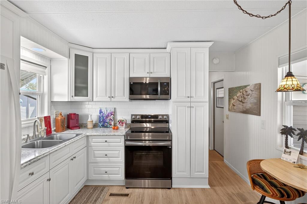 CARRIAGE VILLAGE - Residential