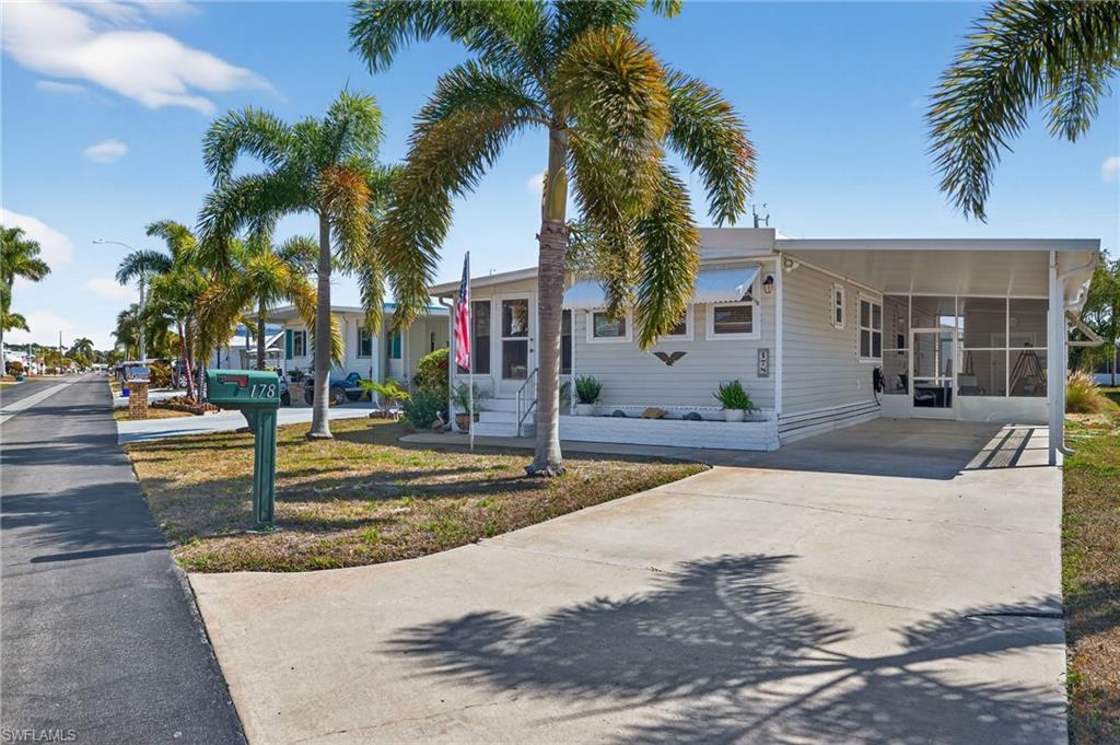 CARRIAGE VILLAGE - Residential