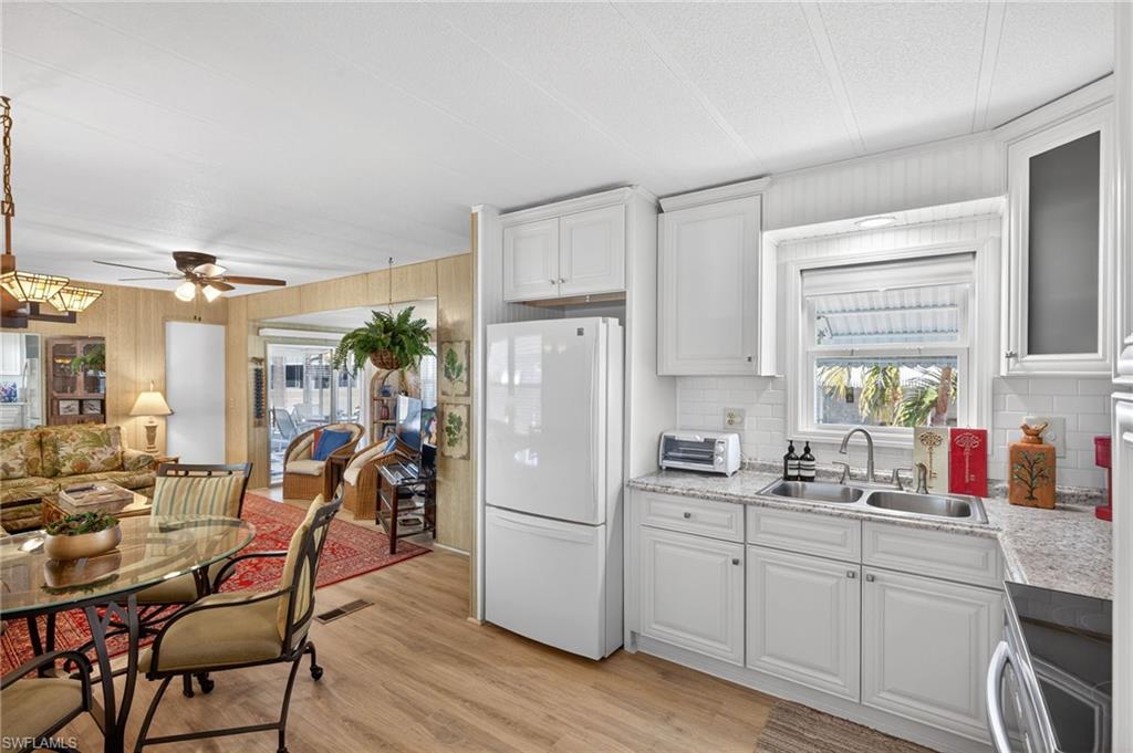 CARRIAGE VILLAGE - Residential