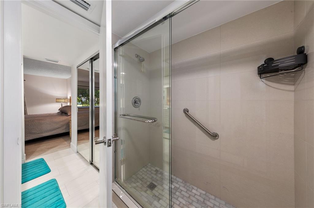 GLADES COUNTRY CLUB - Residential