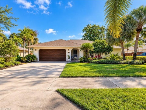 Photo of 2346 River Reach DR, NAPLES, FL 34104 (MLS # 226038418)