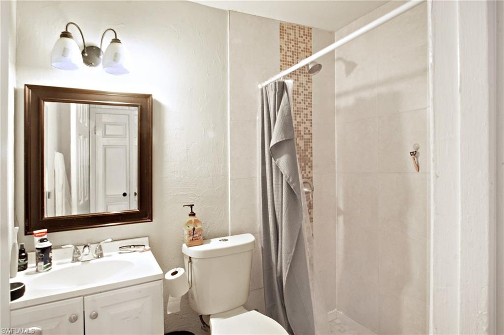 PINE VIEW VILLAS - Residential