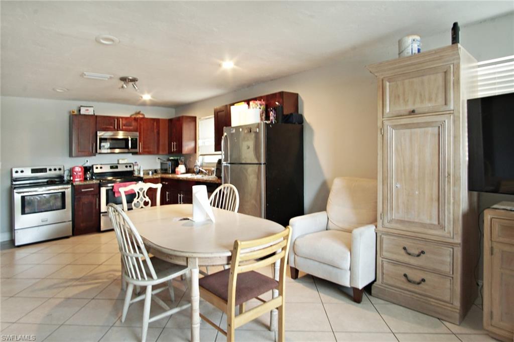 PINE VIEW VILLAS - Residential