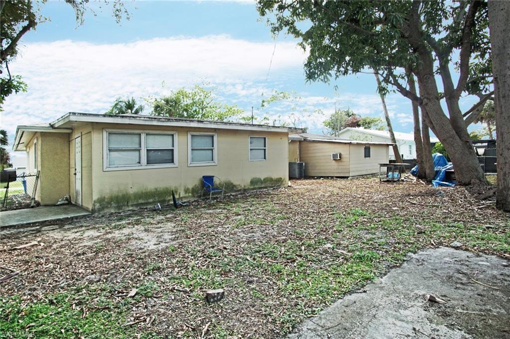 PINE VIEW VILLAS - Residential