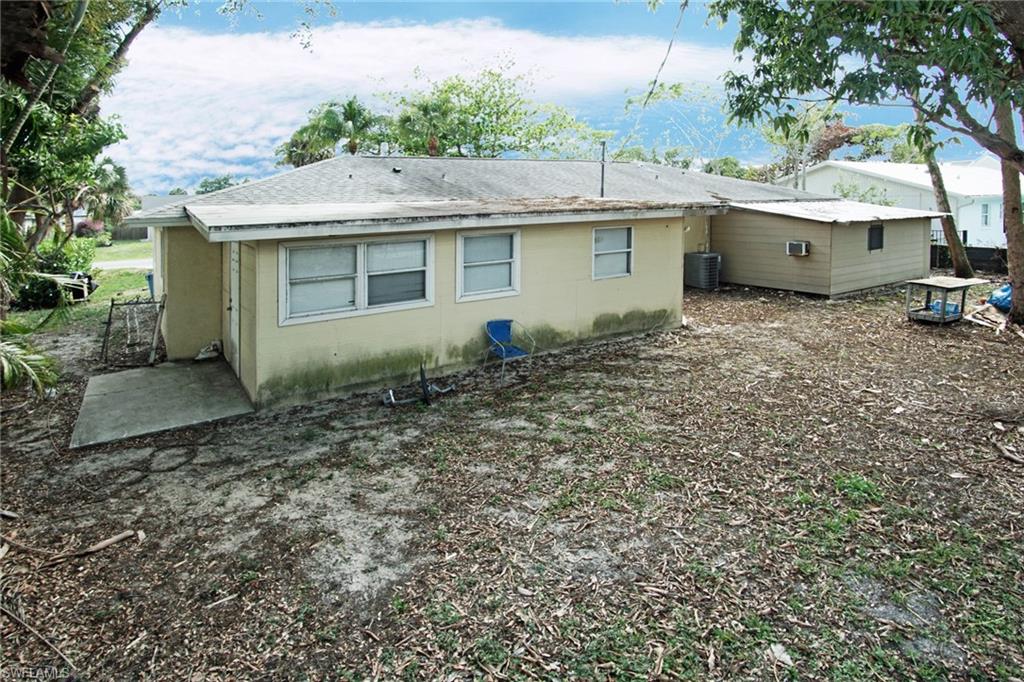 PINE VIEW VILLAS - Residential