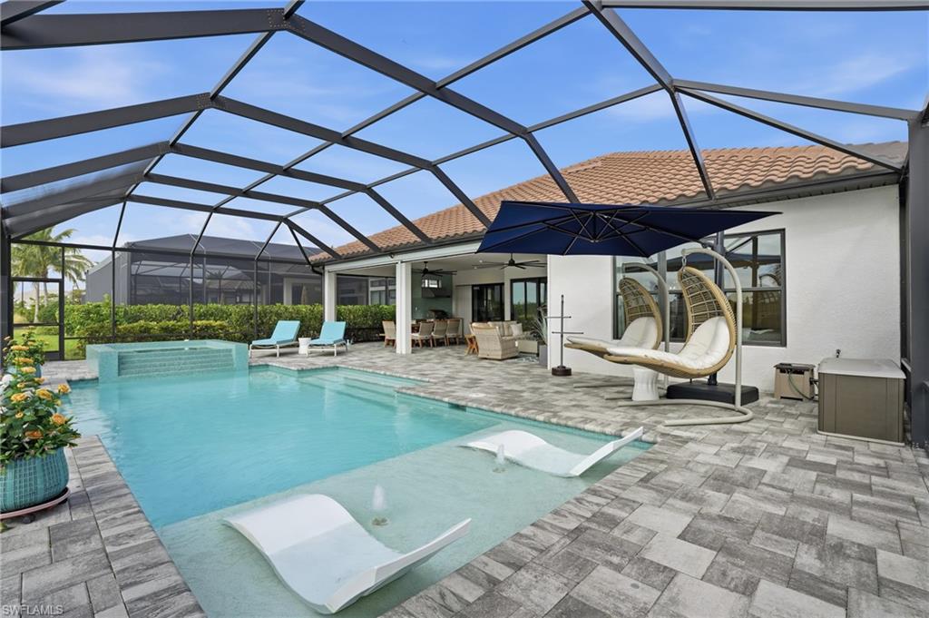 ESPLANADE LAKE CLUB - Residential