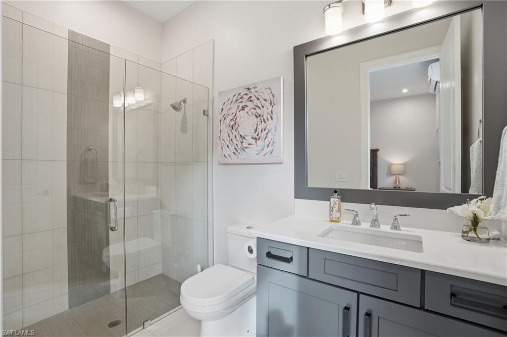 ESPLANADE LAKE CLUB - Residential