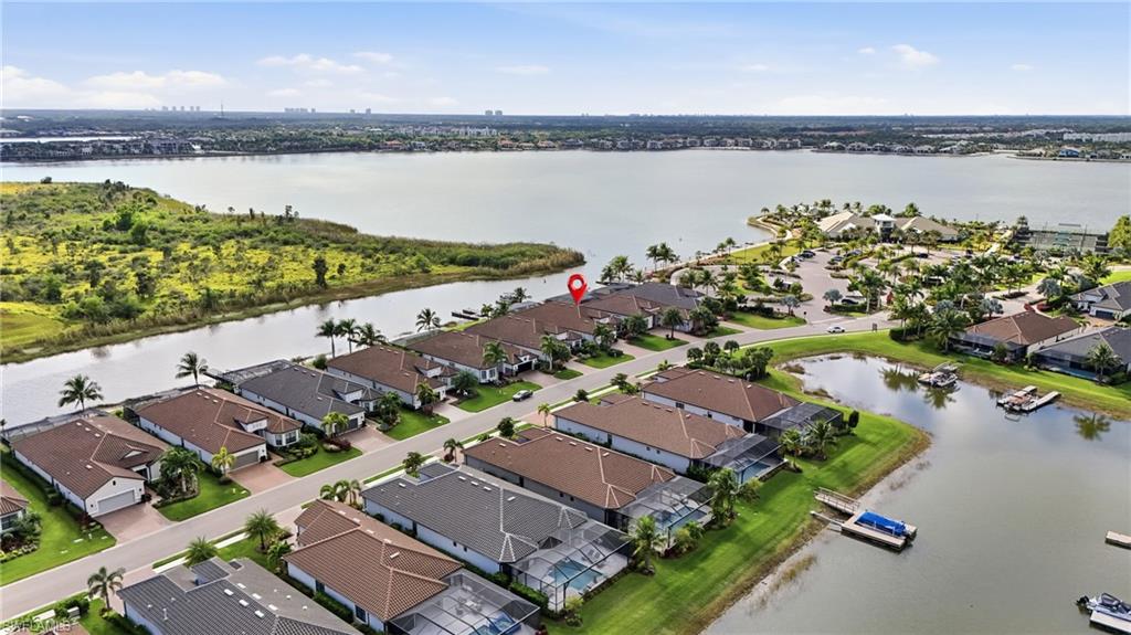 ESPLANADE LAKE CLUB - Residential