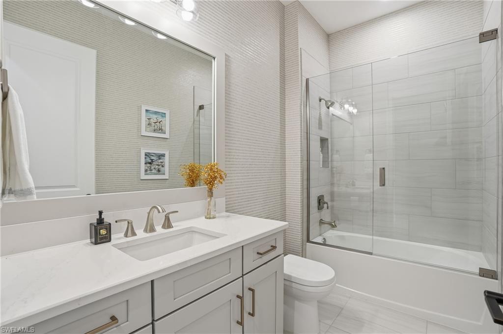 ESPLANADE LAKE CLUB - Residential