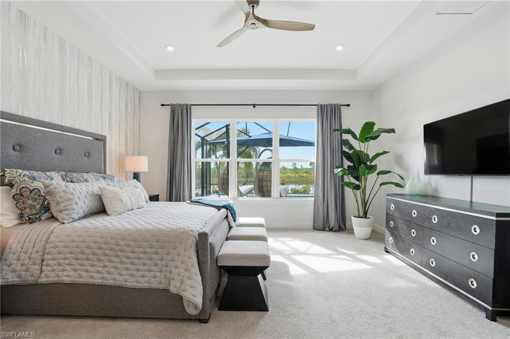 ESPLANADE LAKE CLUB - Residential