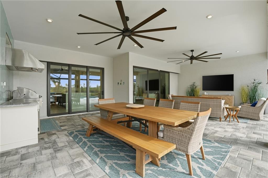 ESPLANADE LAKE CLUB - Residential