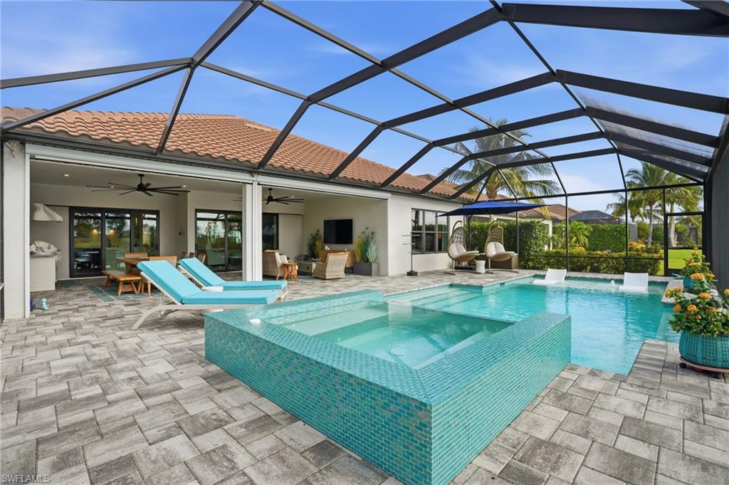 ESPLANADE LAKE CLUB - Residential