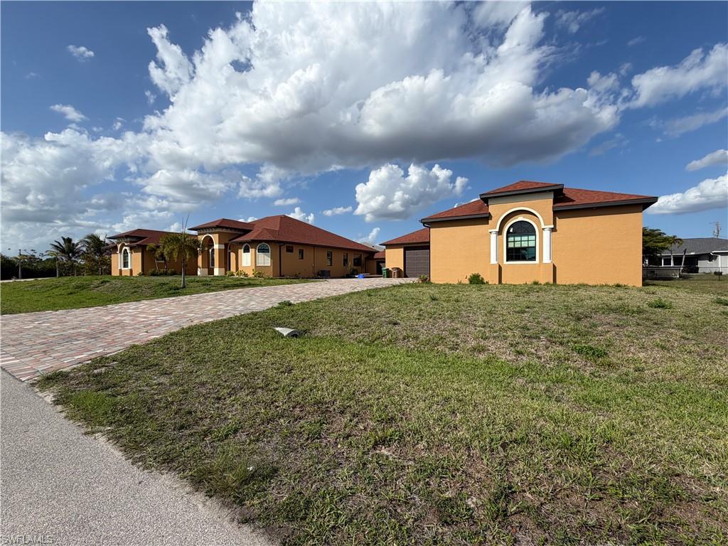 CAPE CORAL - Residential