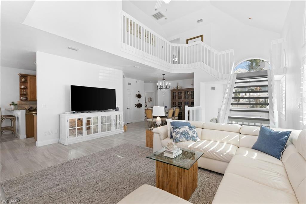 160 Barefoot CIR 38