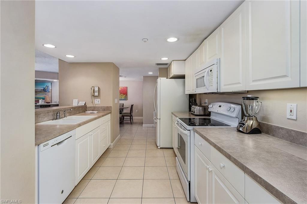 GULLWING BEACH RESORT - Residential