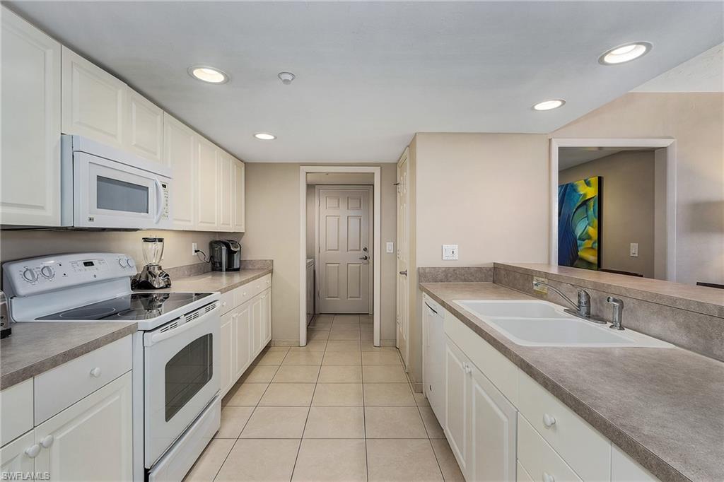 GULLWING BEACH RESORT - Residential