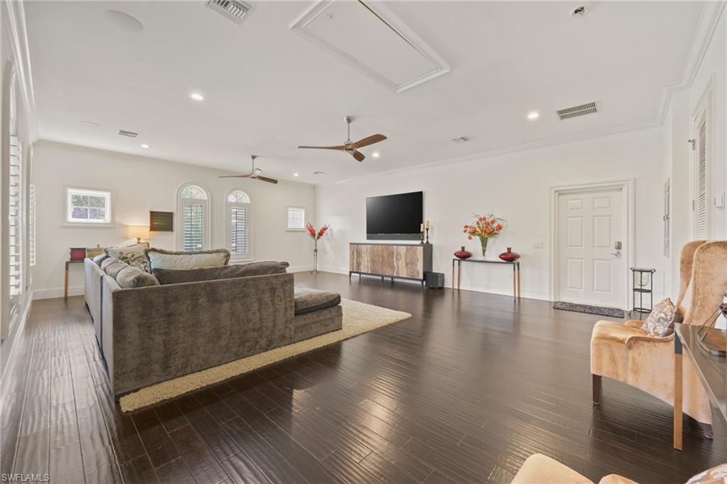 QUAIL WEST - Residential