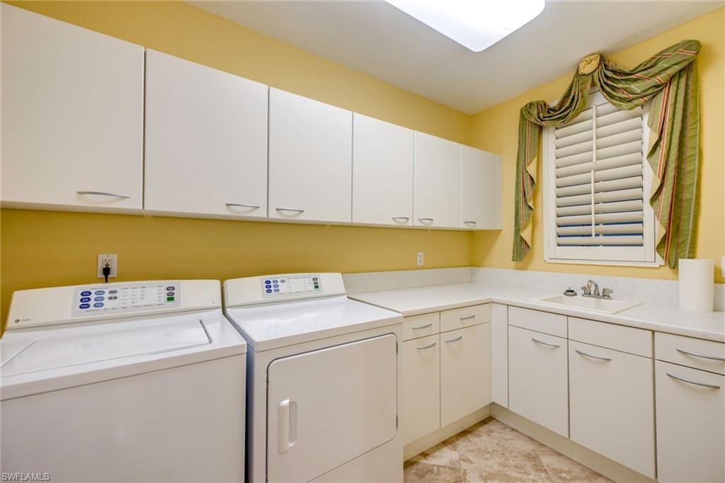 VISTA POINTE - Residential