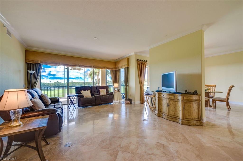 VISTA POINTE - Residential