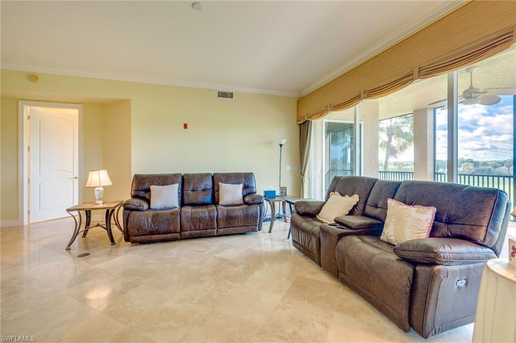 VISTA POINTE - Residential