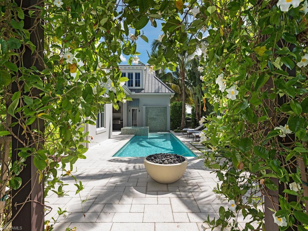 OLDE NAPLES - Residential