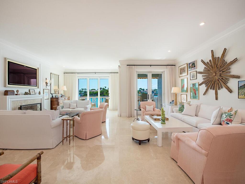 VENETIAN VILLAS - Residential