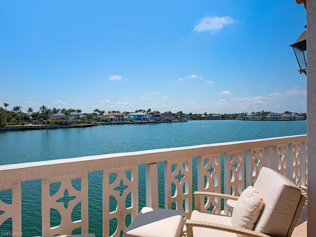 VENETIAN VILLAS - Residential