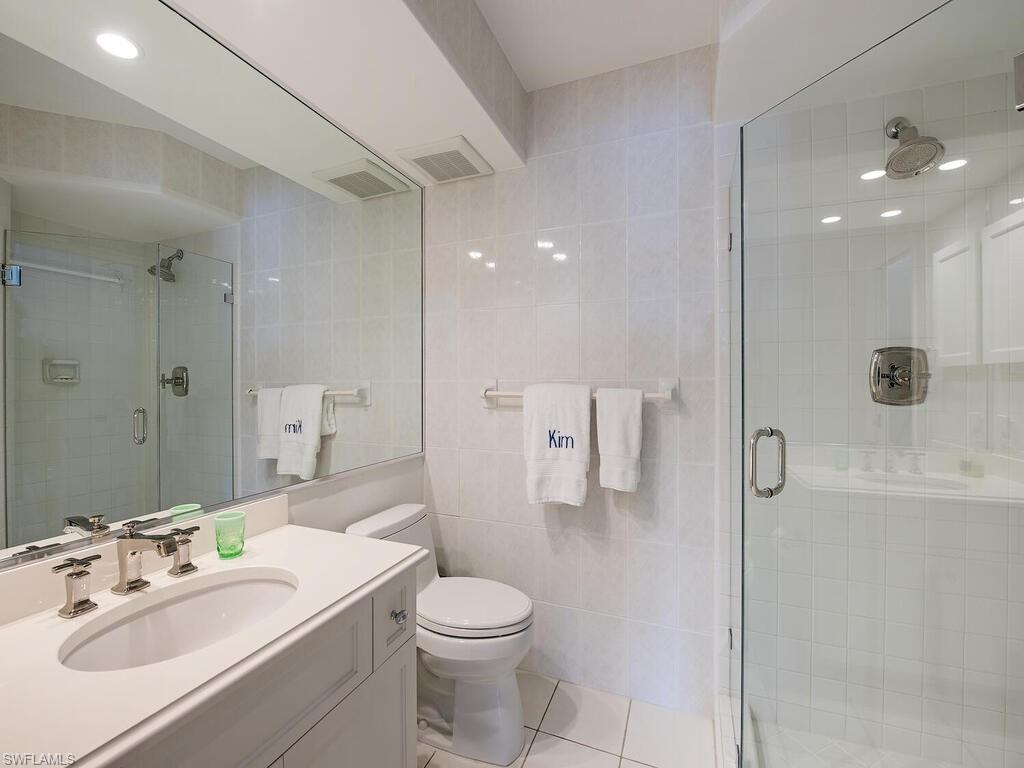 VENETIAN VILLAS - Residential