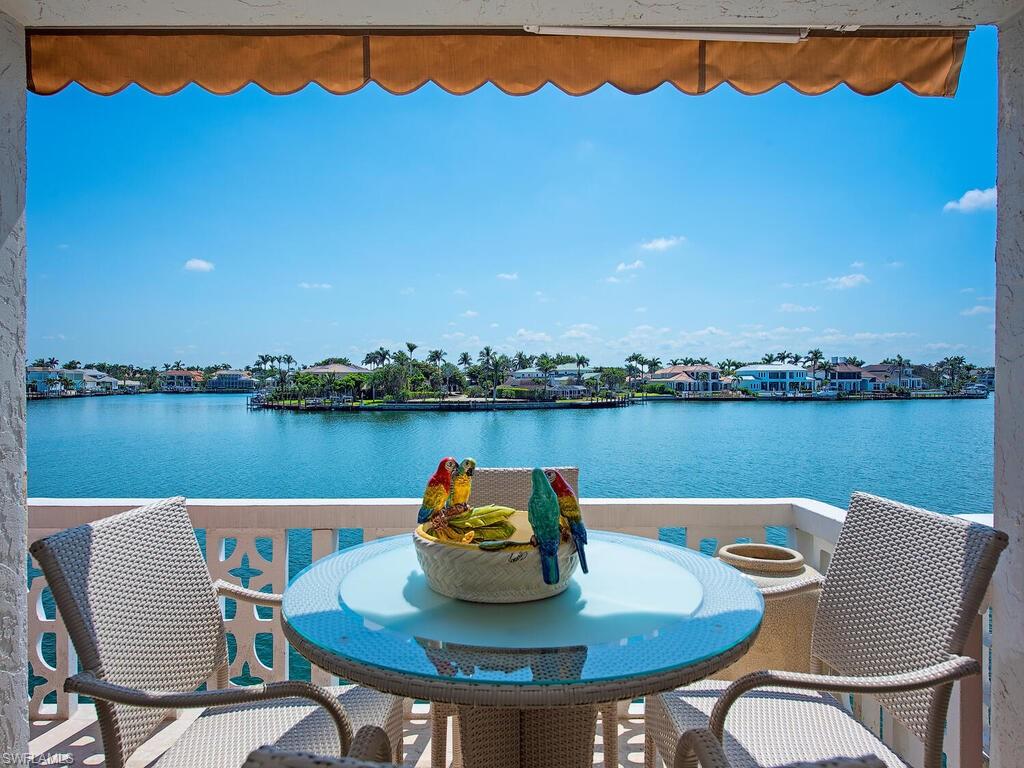 VENETIAN VILLAS - Residential