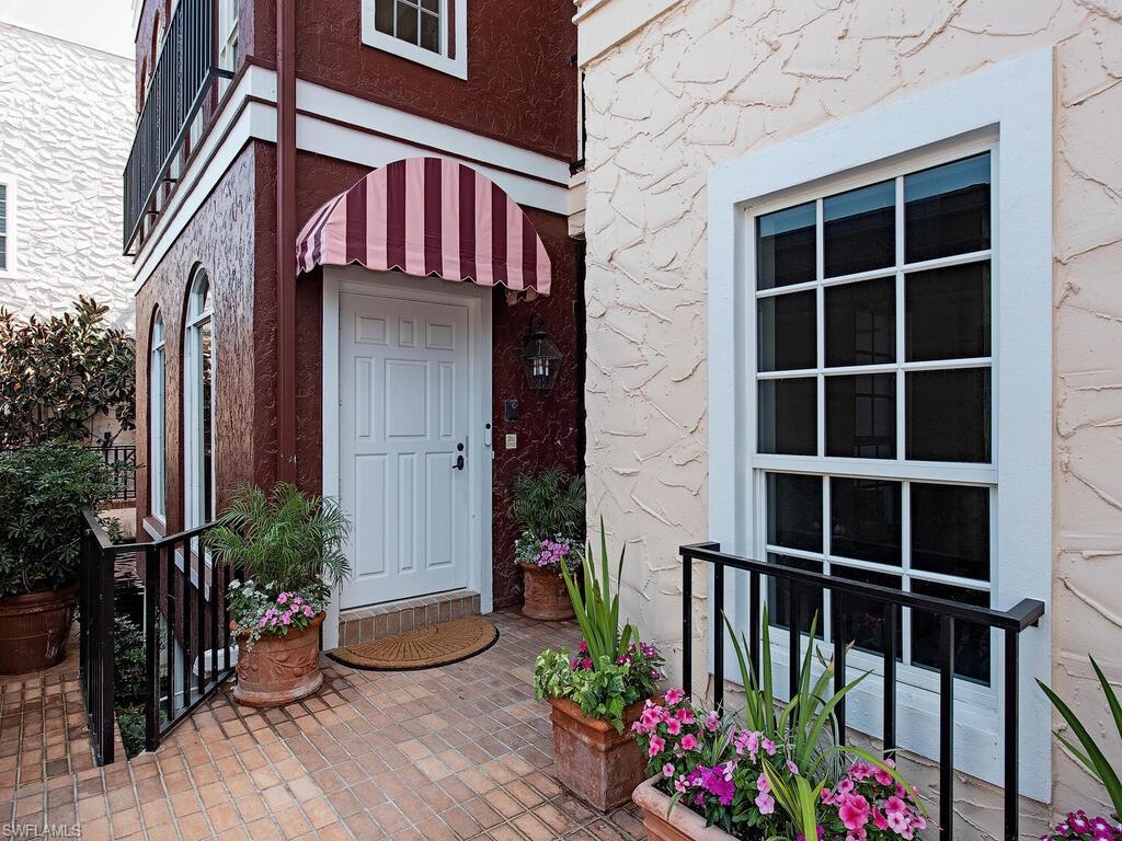 VENETIAN VILLAS - Residential