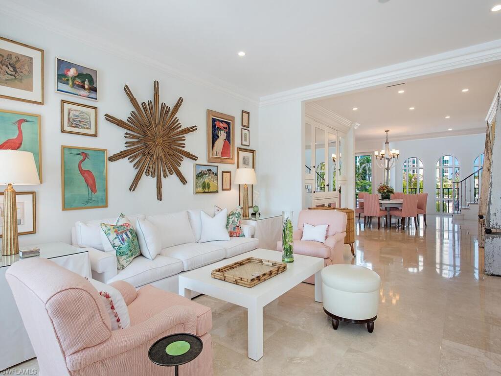 VENETIAN VILLAS - Residential