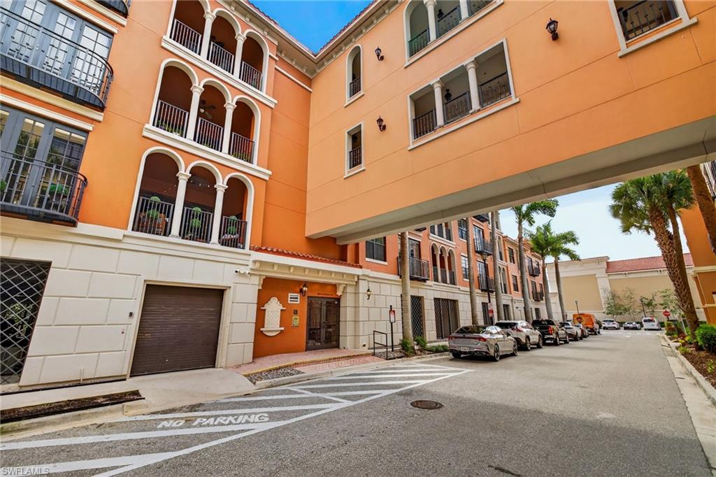 THE RESIDENCES AT COCONUT POINT - Residential Lease