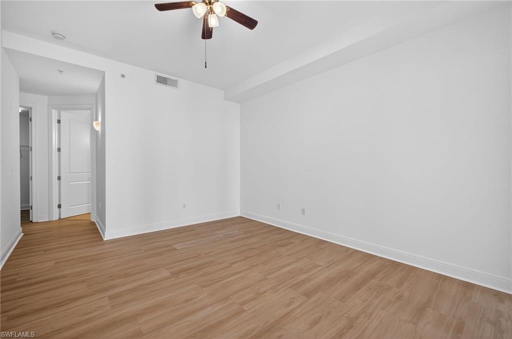 THE RESIDENCES AT COCONUT POINT - Residential Lease