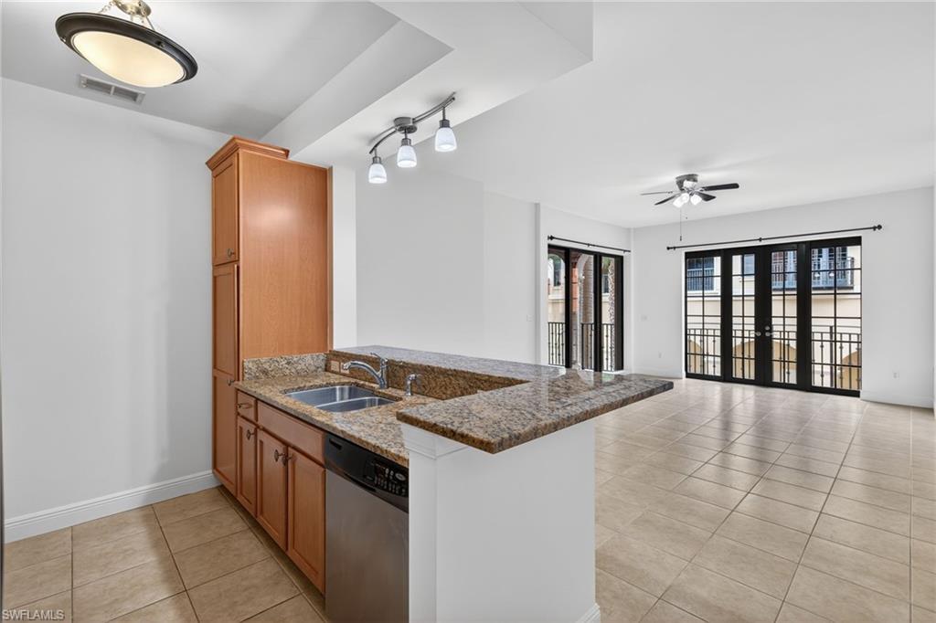 THE RESIDENCES AT COCONUT POINT - Residential Lease