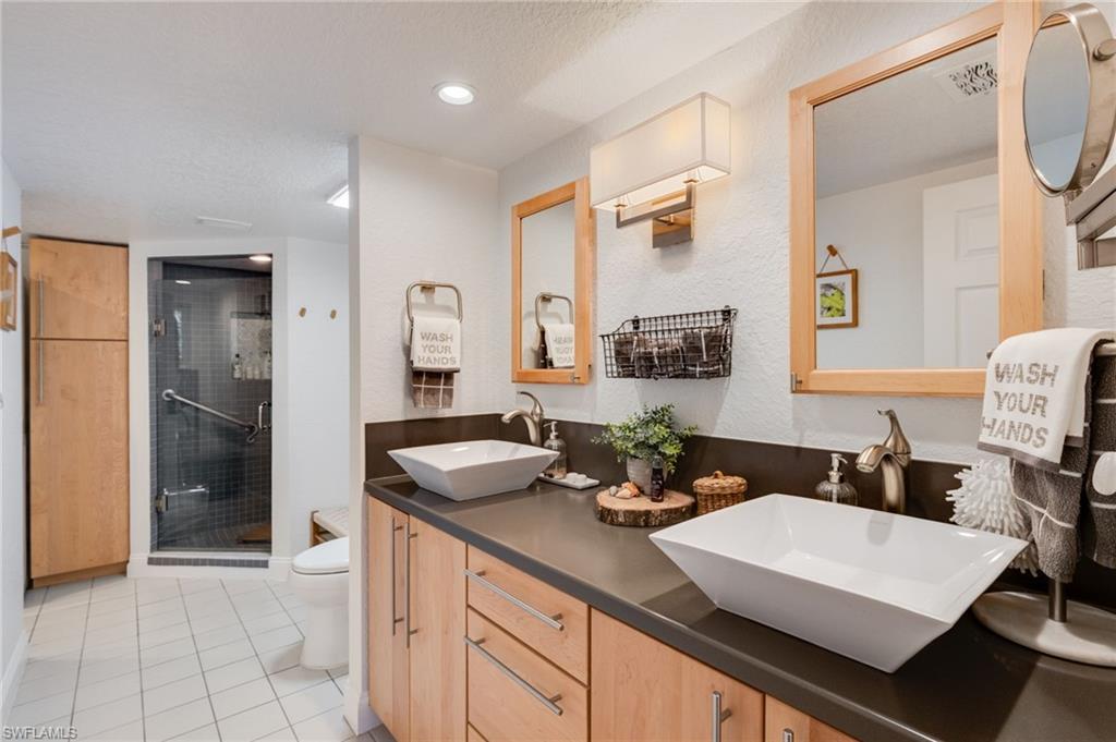 BELLE MEADE - Residential