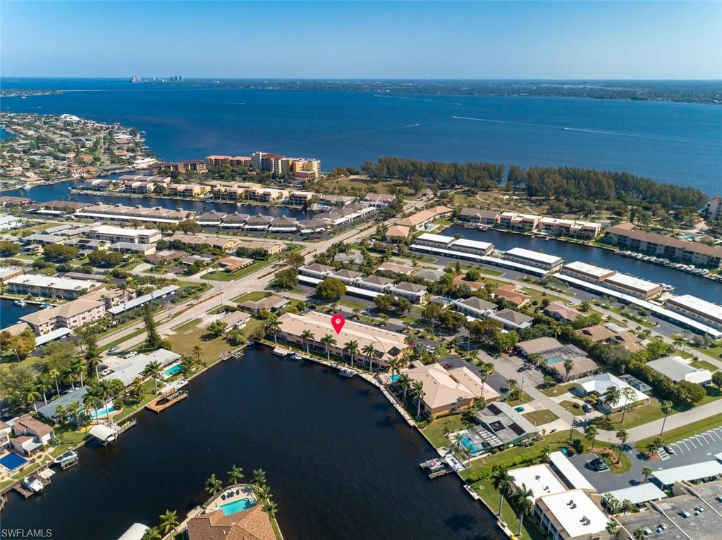 DIPLOMAT CONDO - Residential