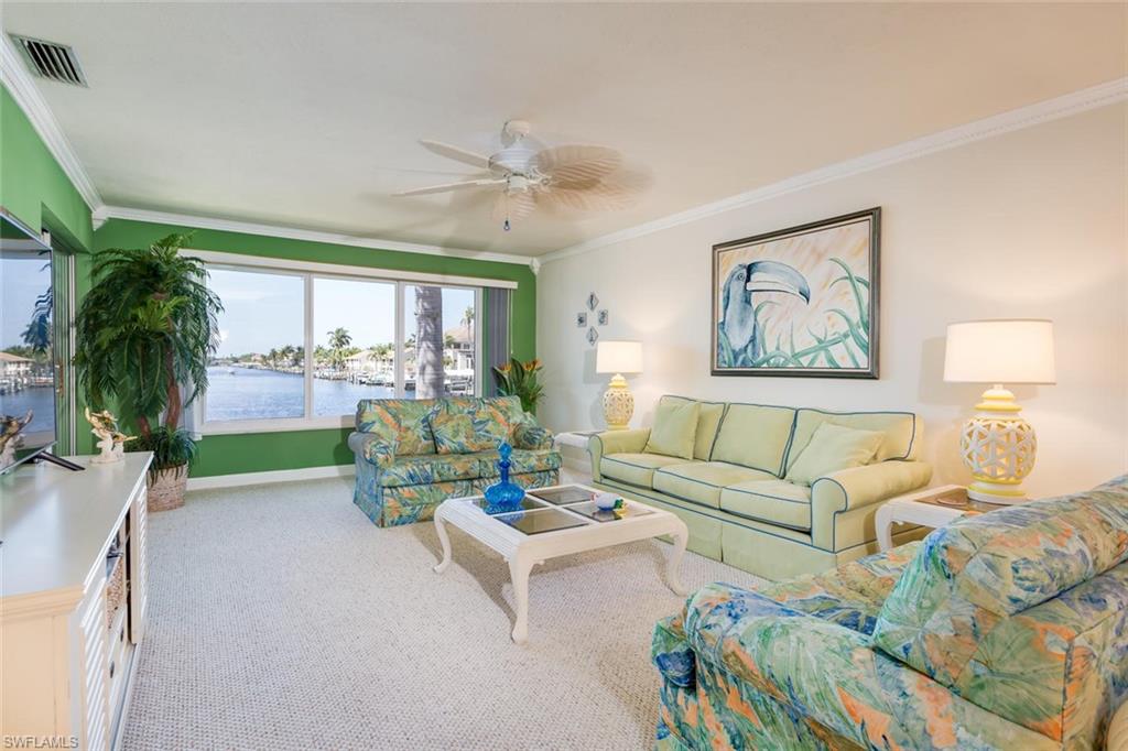 DIPLOMAT CONDO - Residential