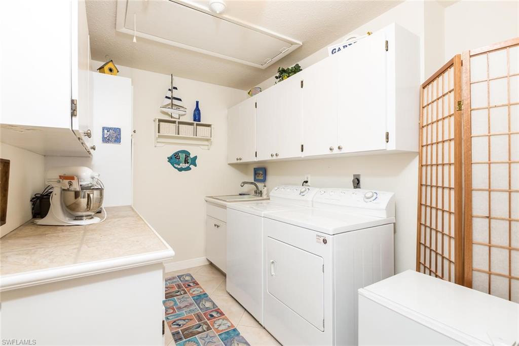 DIPLOMAT CONDO - Residential