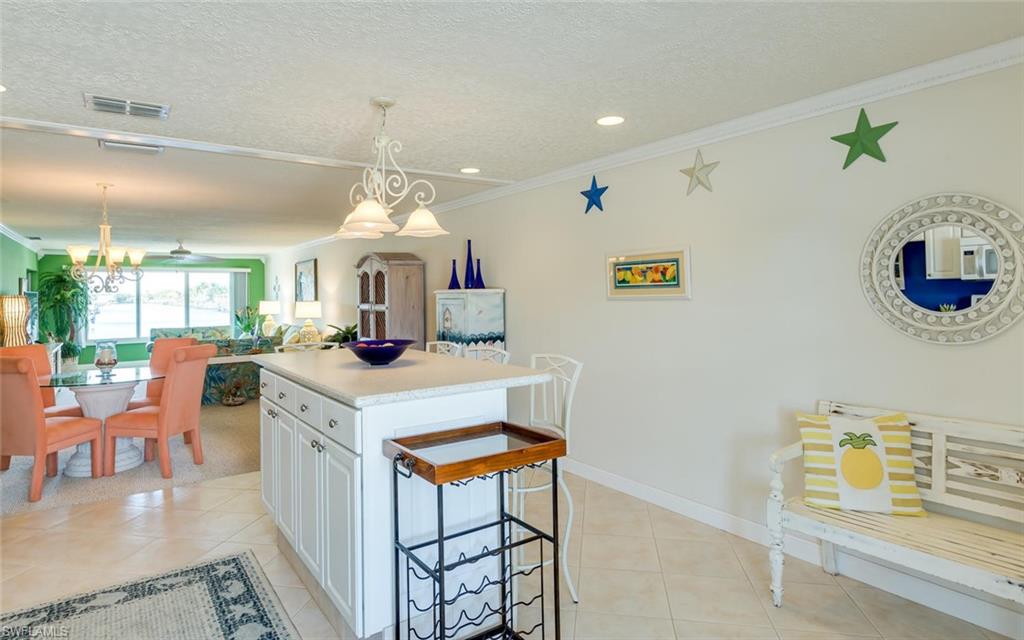 DIPLOMAT CONDO - Residential